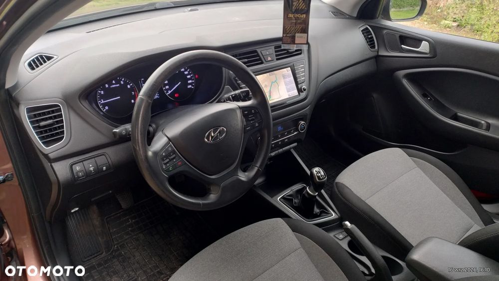 Hyundai i20 1.4 Comfort - 10