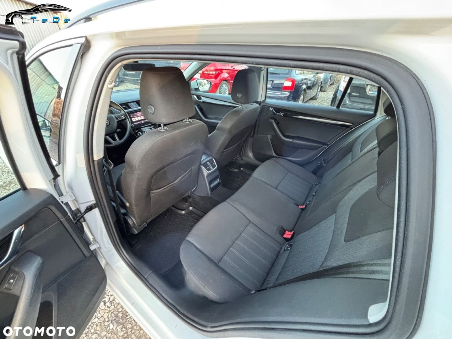 Skoda Octavia 2.0 TDI SCR L&K DSG - 19