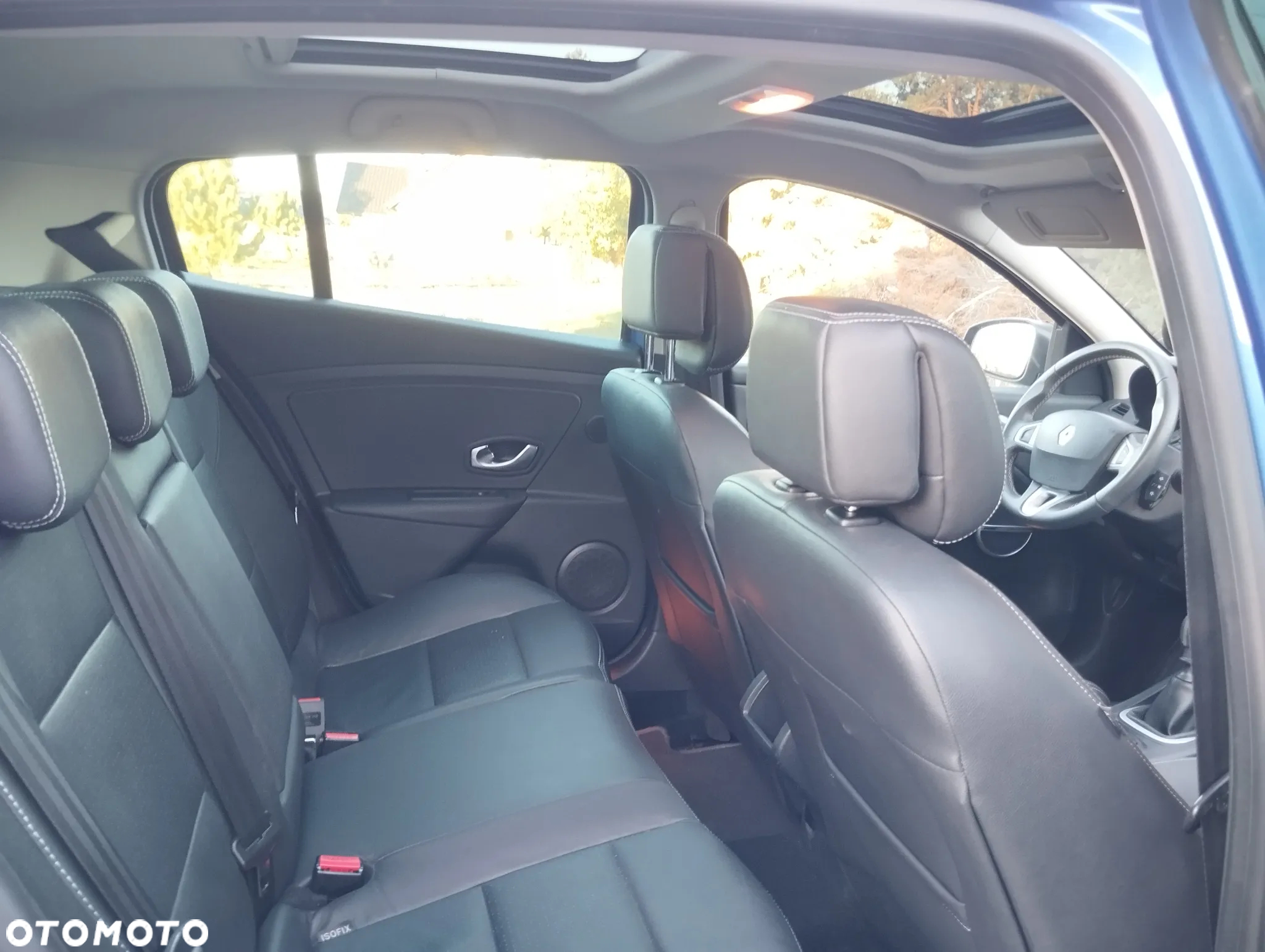 Renault Megane TCe 180 GT - 30