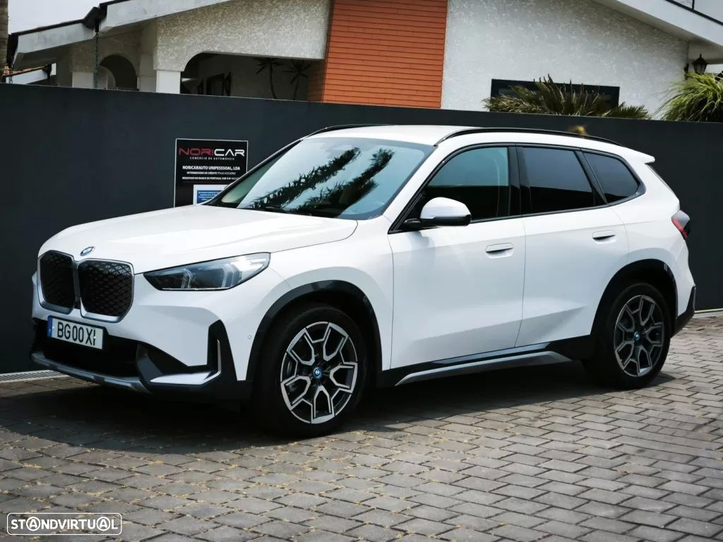 BMW iX1 eDrive20 - 10