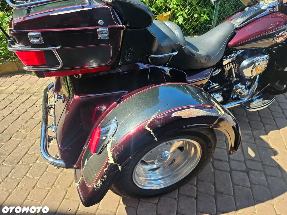 Harley-Davidson FLH Electra Glide - 14