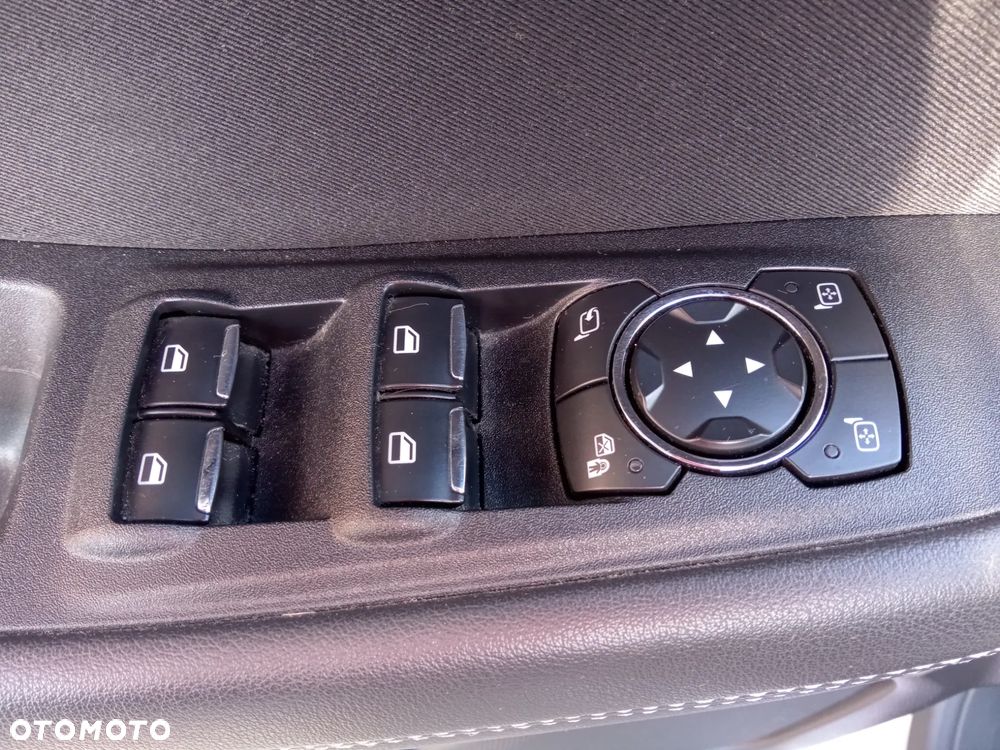 Ford S-Max 2.0 TDCi Trend - 21