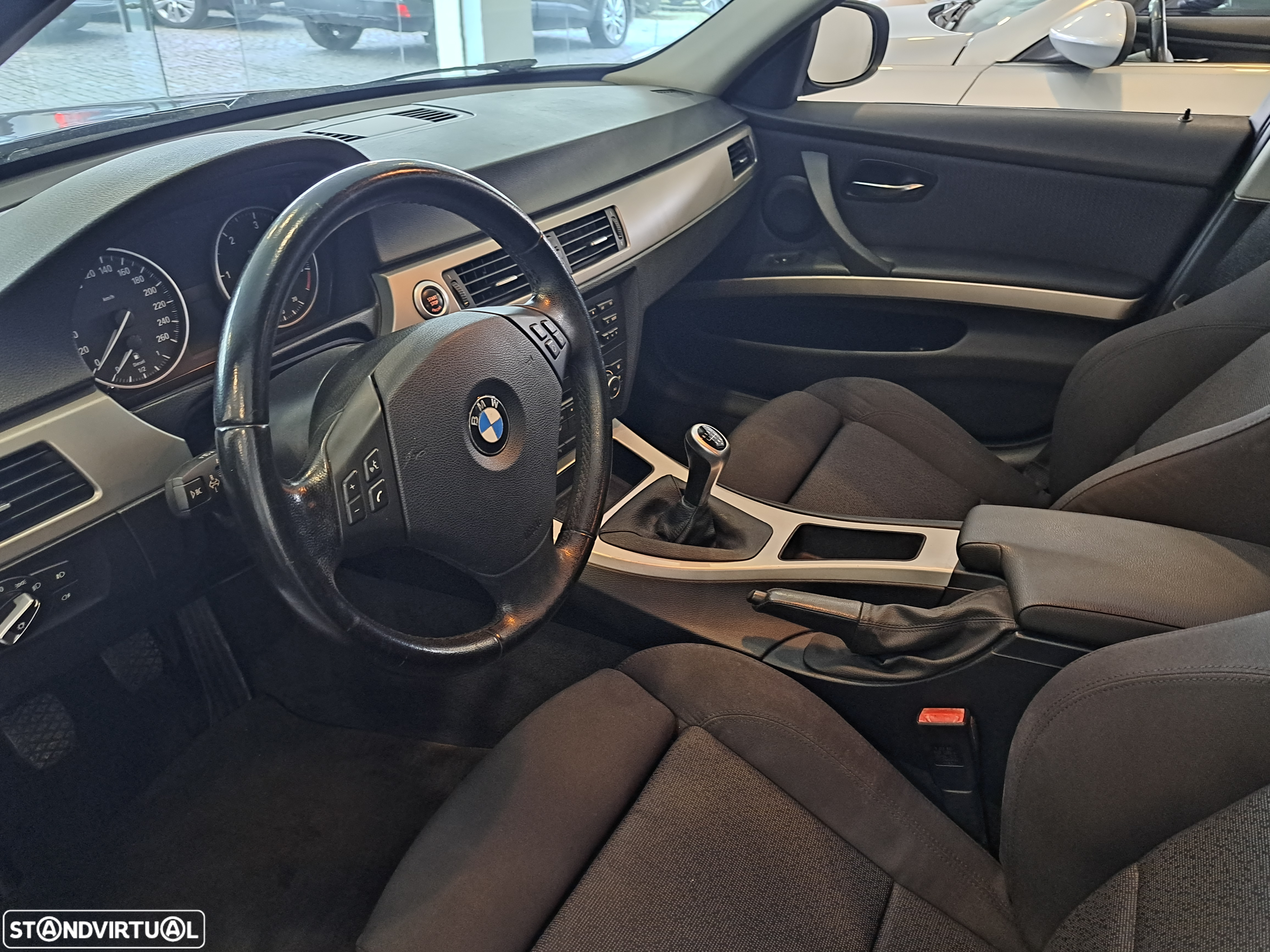BMW 318 Gran Turismo - 9