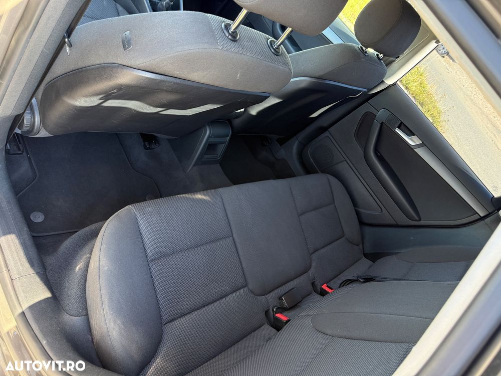 Audi A3 2.0 TDI Sportback DPF S line Sportpaket - 6