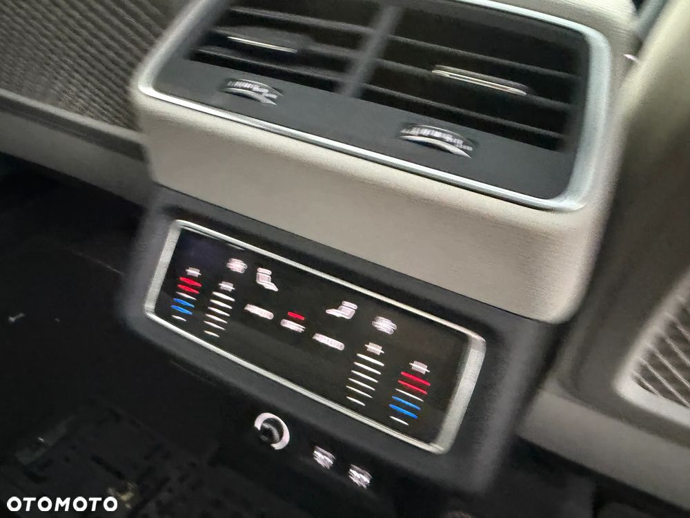 Audi e-tron 55 Quattro Advanced - 24