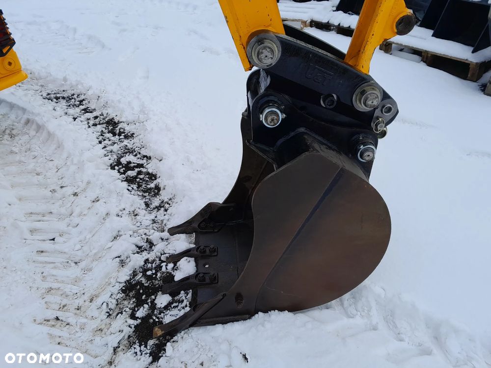 JCB JCB 4CX AEC  2022r - 13