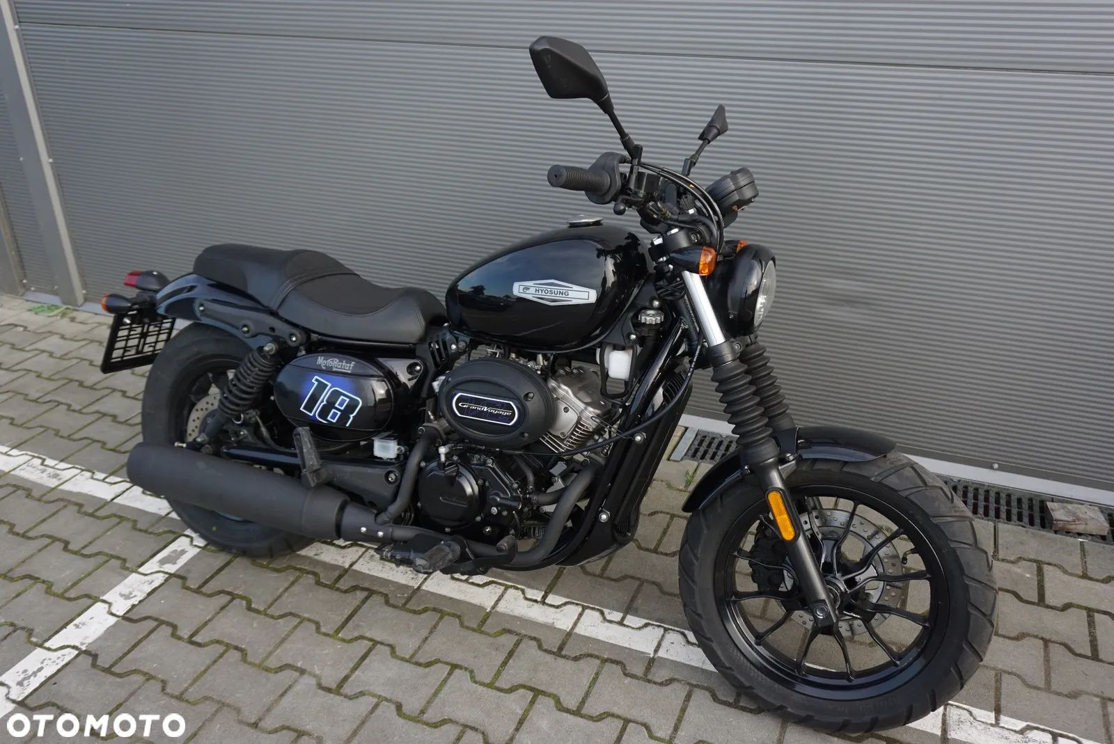 Hyosung GV - 1