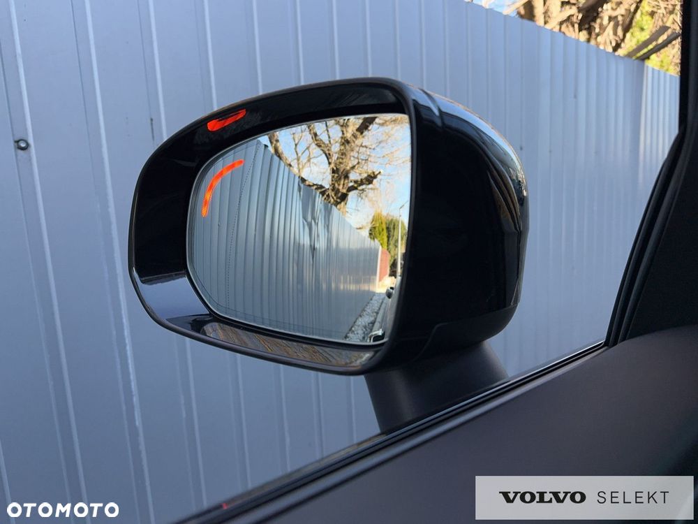 Volvo XC 60 B5 B AWD Plus Dark - 30