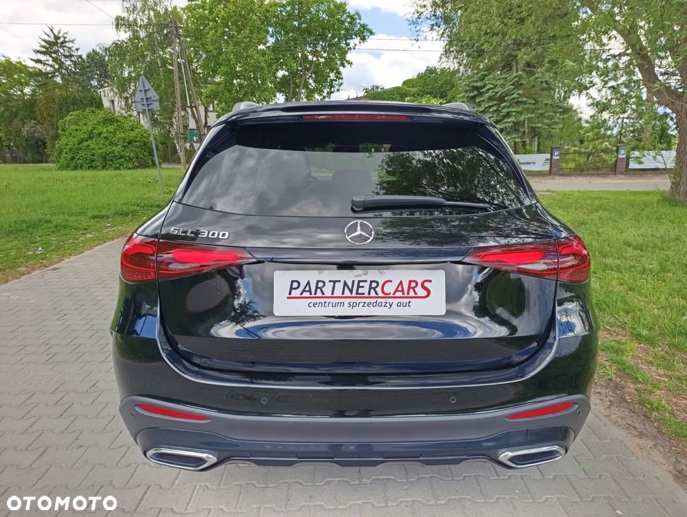 Mercedes-Benz GLC - 9