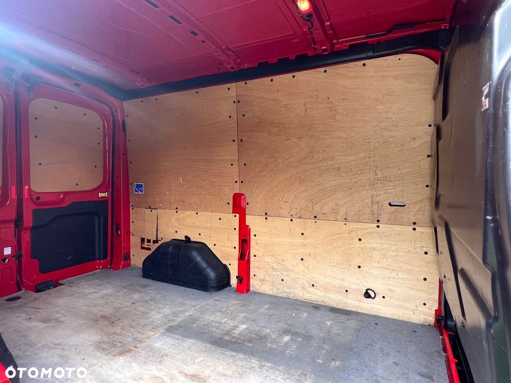 Ford Transit - 28