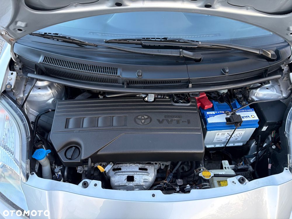 Toyota Yaris 1.33 Premium - 39