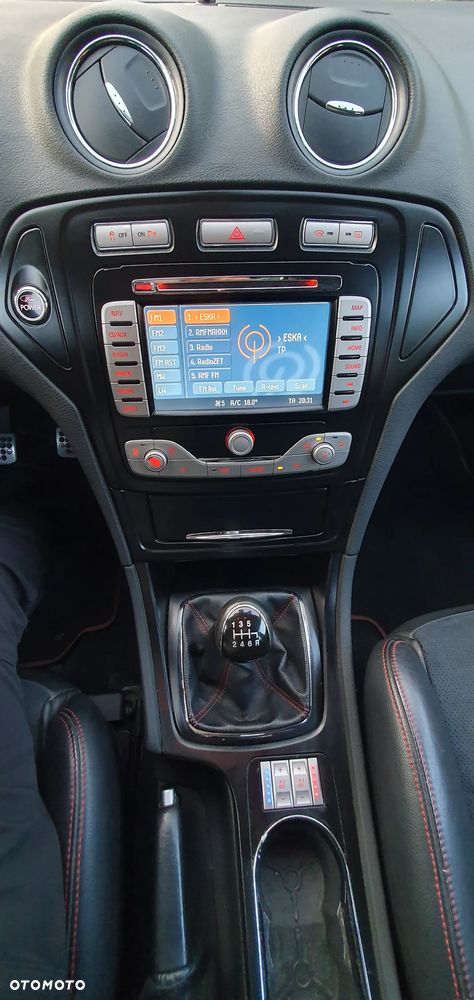 Ford Mondeo 2.5 Titanium S - 15