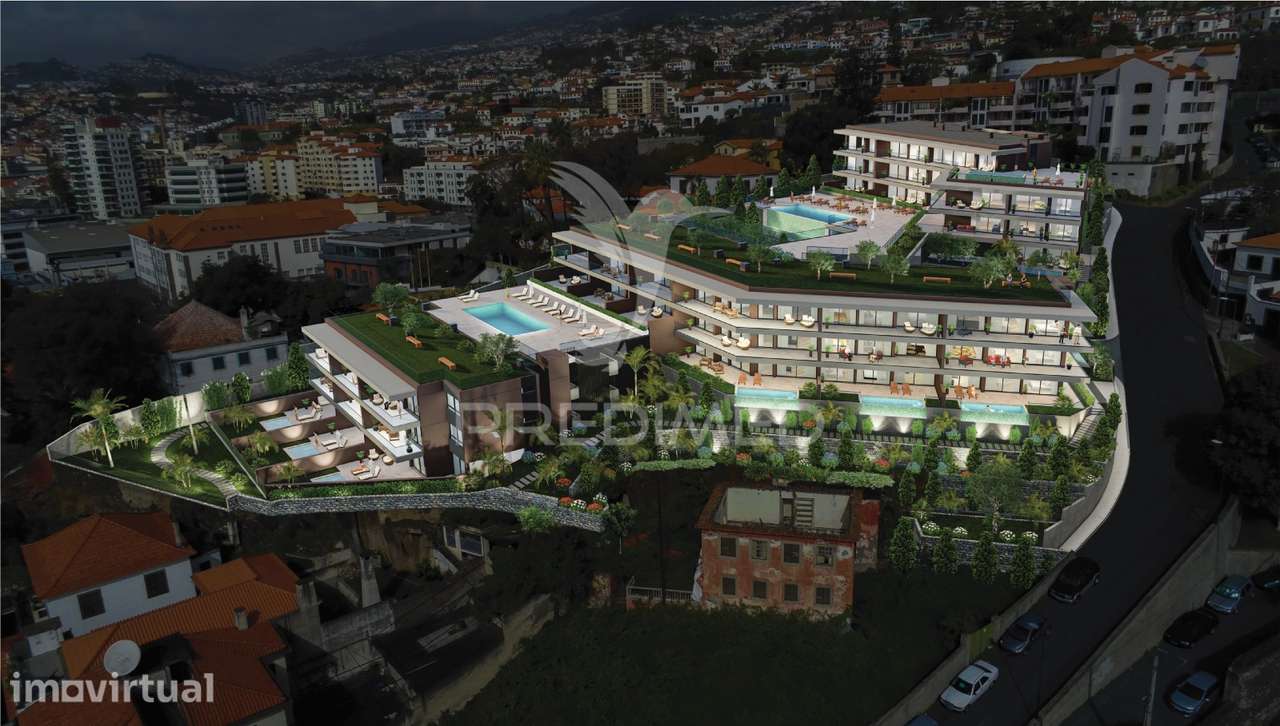 Apartamento T3 de Luxo com Varanda e Vista Panorâmica sobre a Baía... - Grande imagem: 2/33