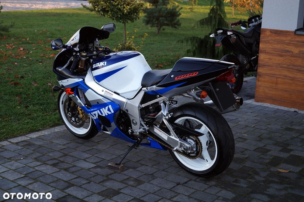 Suzuki GSX-R - 10