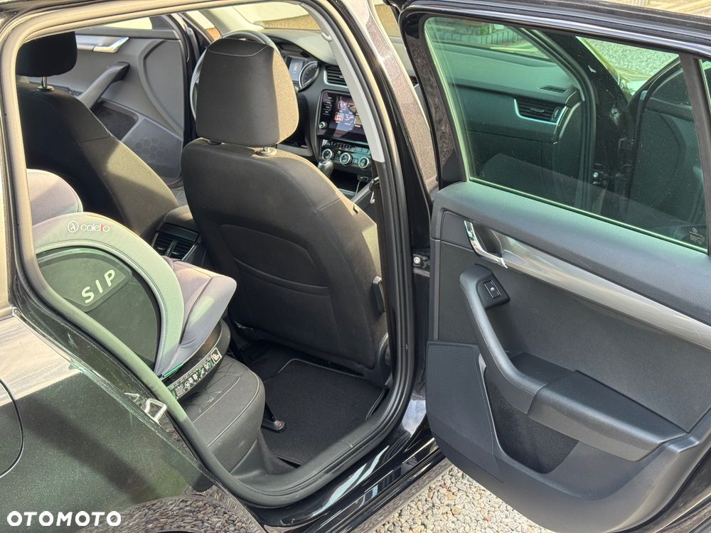 Skoda Octavia 2.0 TDI DSG Clever - 10