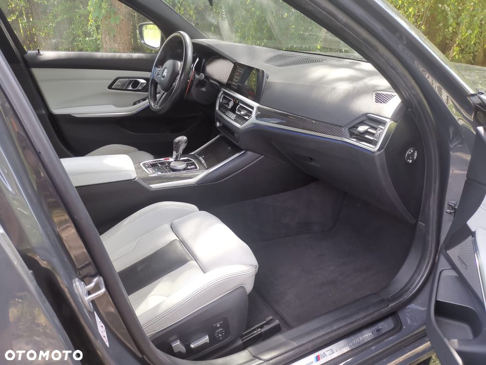 BMW M3 Competition M xDrive - 23