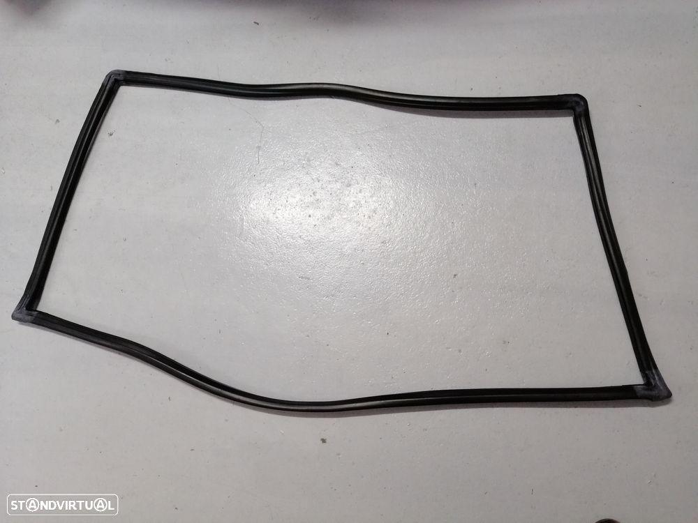 borracha sem friso cromado do vidro Para-brisas Datsun Pickup 720 ( nova ) - 1