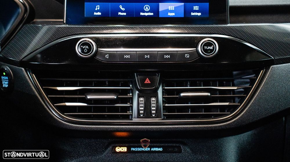 Ford Kuga 1.5 EcoBoost ST-LINE - 32