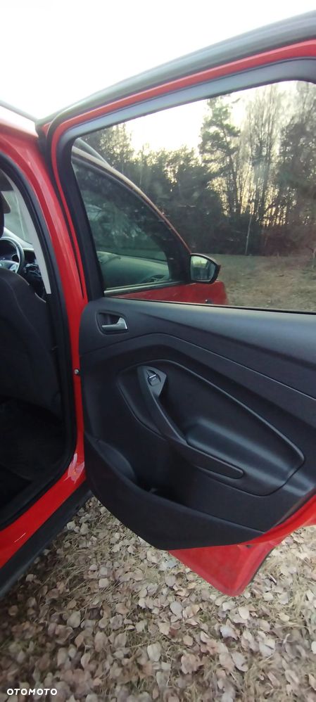 Ford Kuga 1.5 EcoBoost 2x4 Titanium - 19