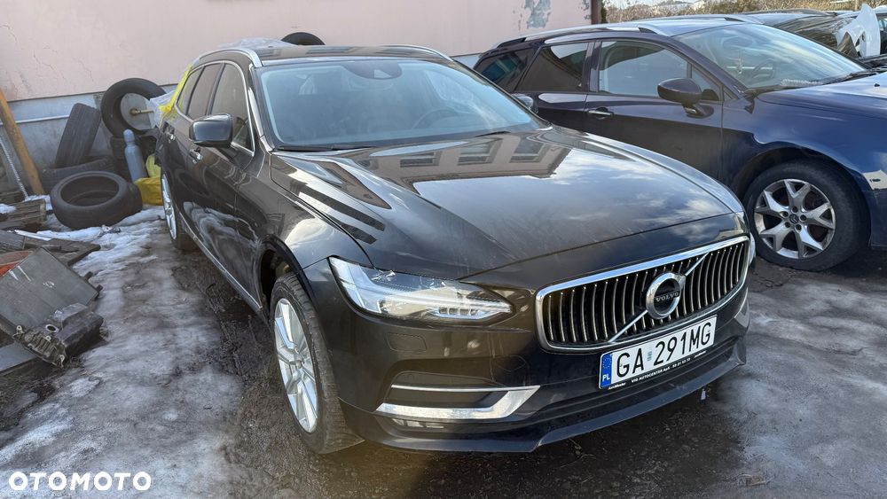 Volvo V90 D4 AWD Momentum - 4