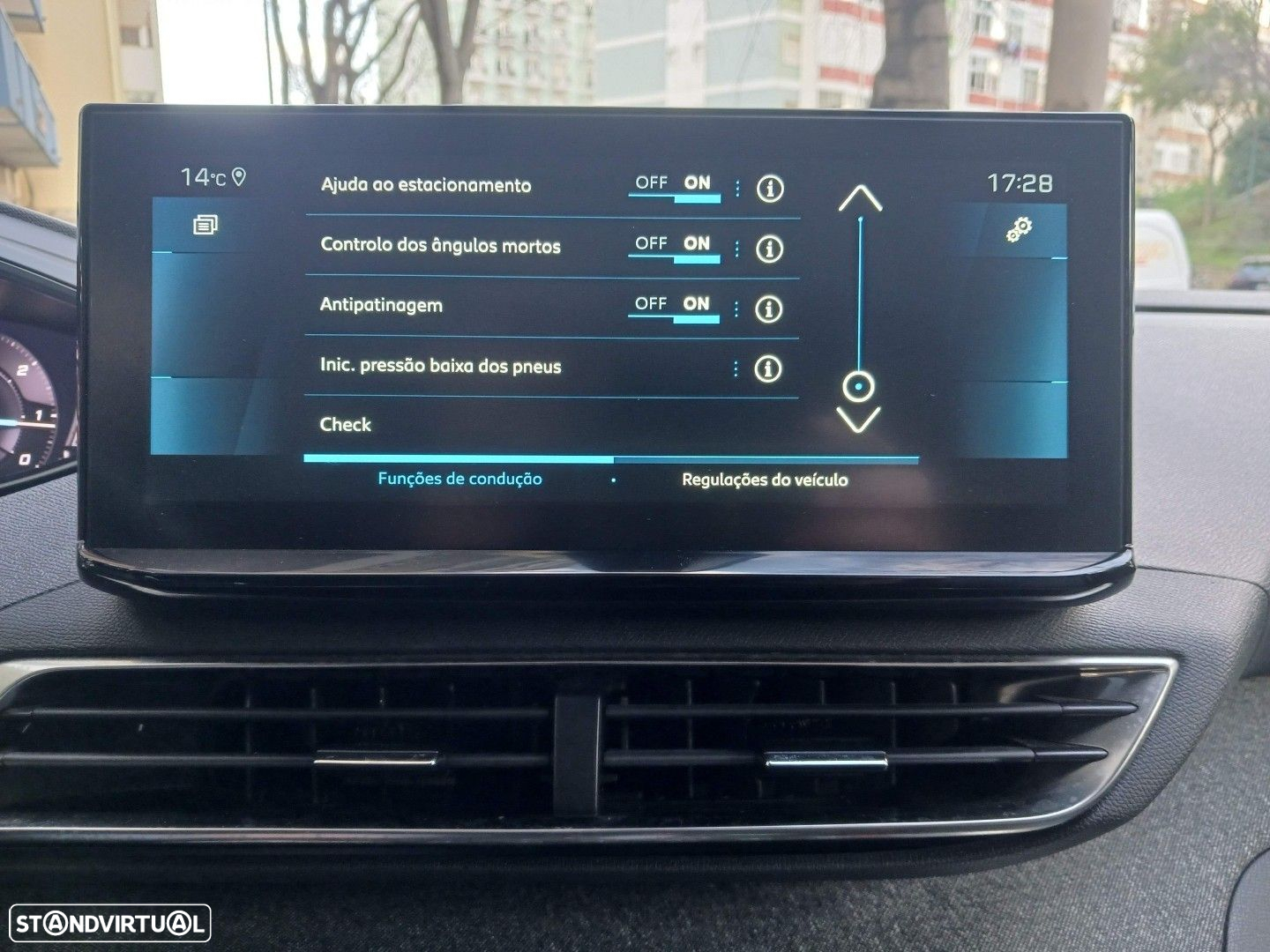 Peugeot 5008 1.5 BlueHDi Allure Pack EAT8 - 17