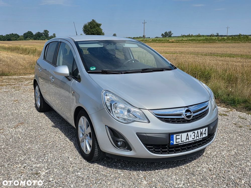 Opel Corsa 1.4 16V 150 Jahre - 4