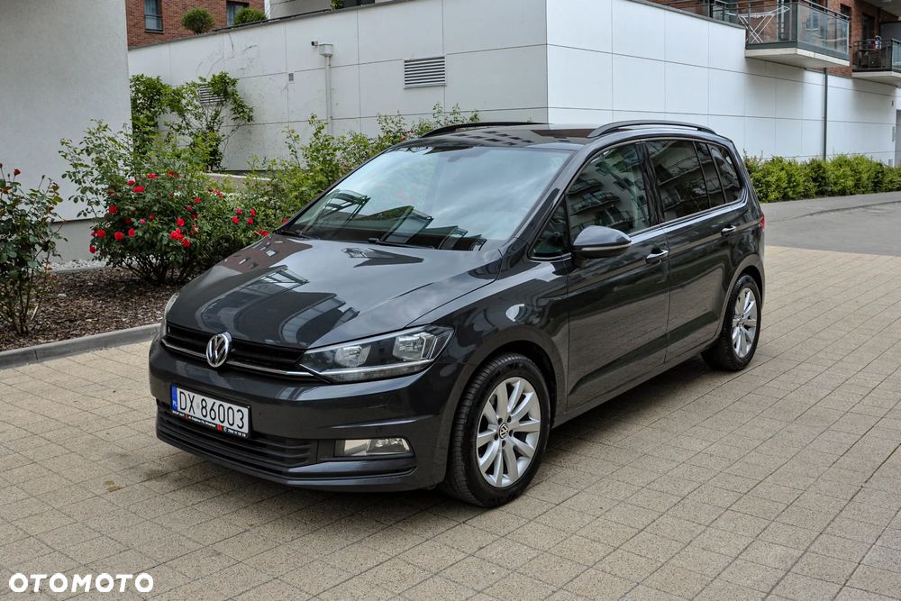 Volkswagen Touran - 1