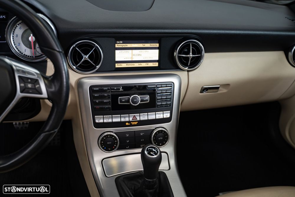 Mercedes-Benz SLK 200 (BlueEFFICIENCY) - 20