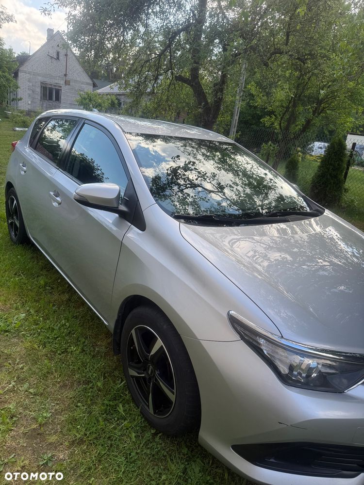 Toyota Auris 1.33 VVT-i Active - 4