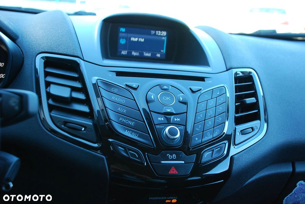 Ford Fiesta 1.0 EcoBoost Titanium EU6 - 22