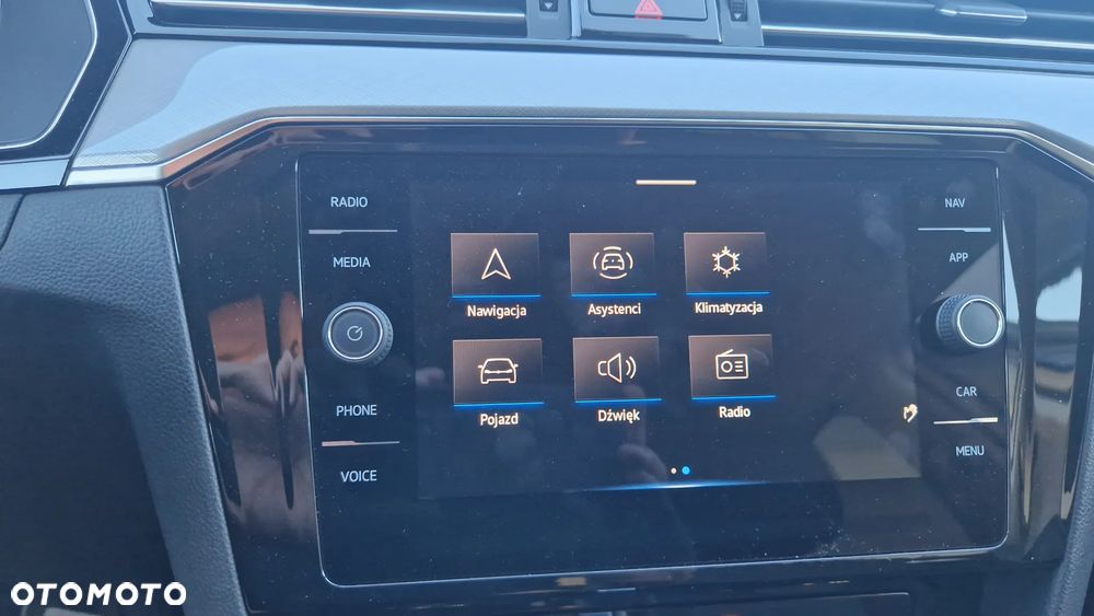 Volkswagen Passat Variant 2.0 TDI BMT Highline DSG - 24
