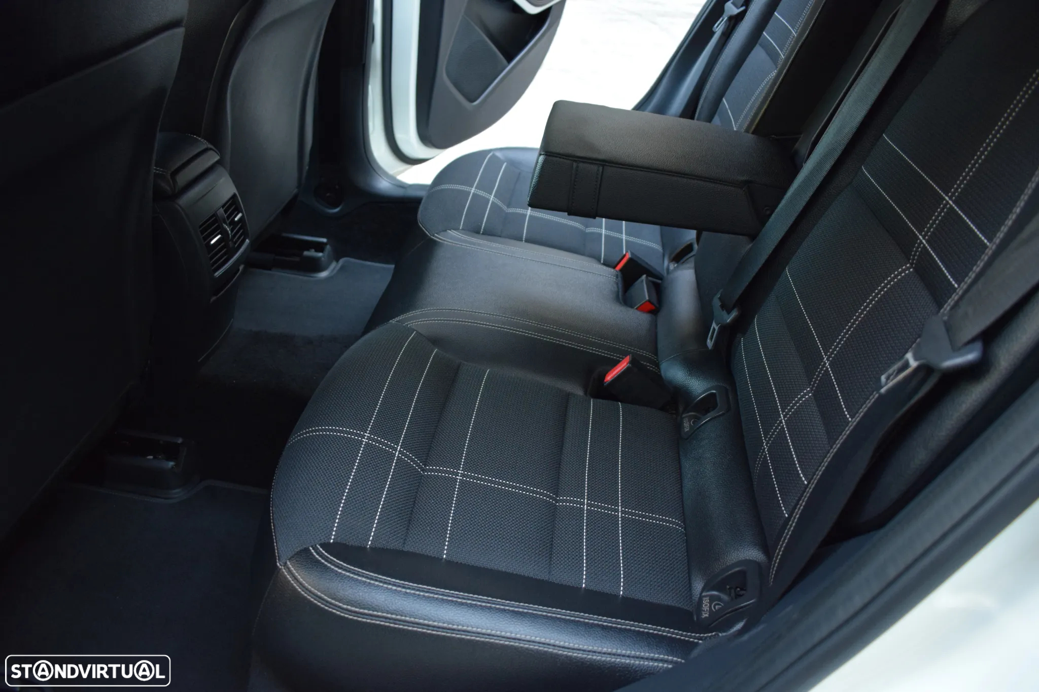 Mercedes-Benz GLA 180 CDi Urban - 45
