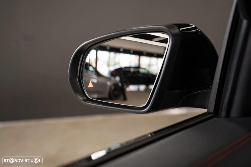 Mercedes-Benz GLA 250 e AMG Line - 52