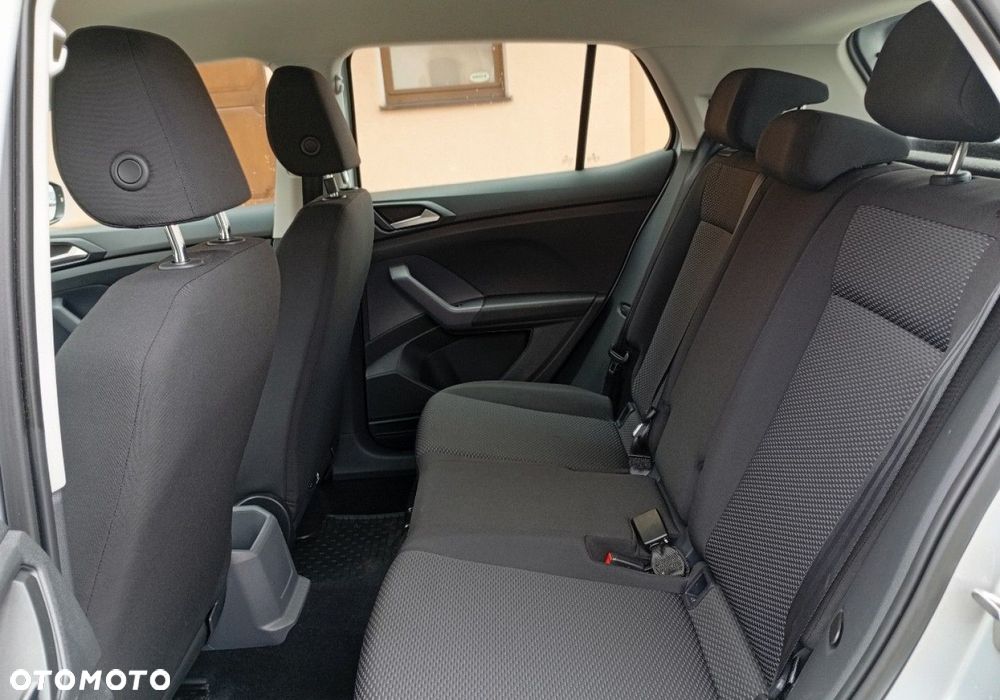 Volkswagen T-Cross - 17