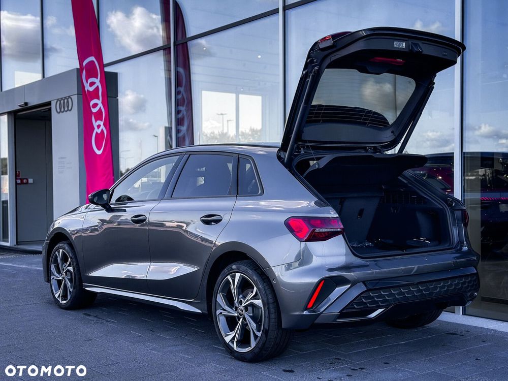 Audi A3 Sportback - 12