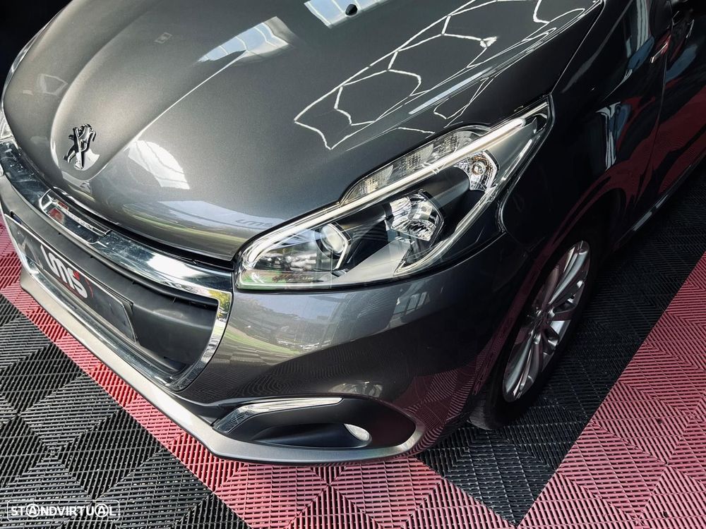 Peugeot 208 1.2 PureTech Style - 8