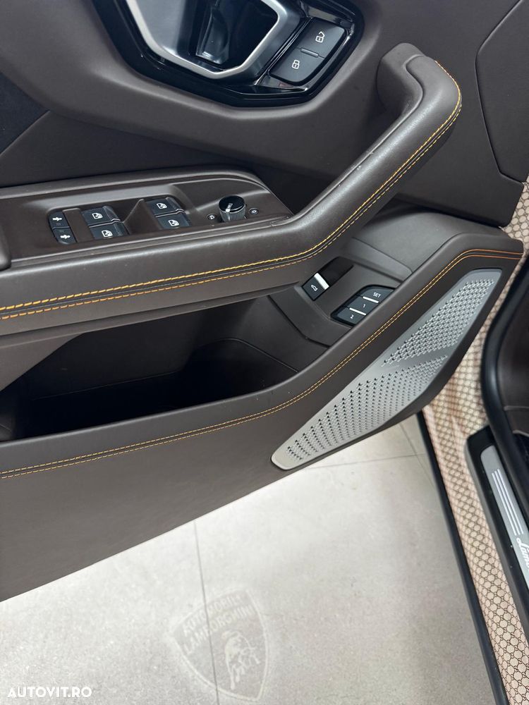 Lamborghini URUS Standard - 28