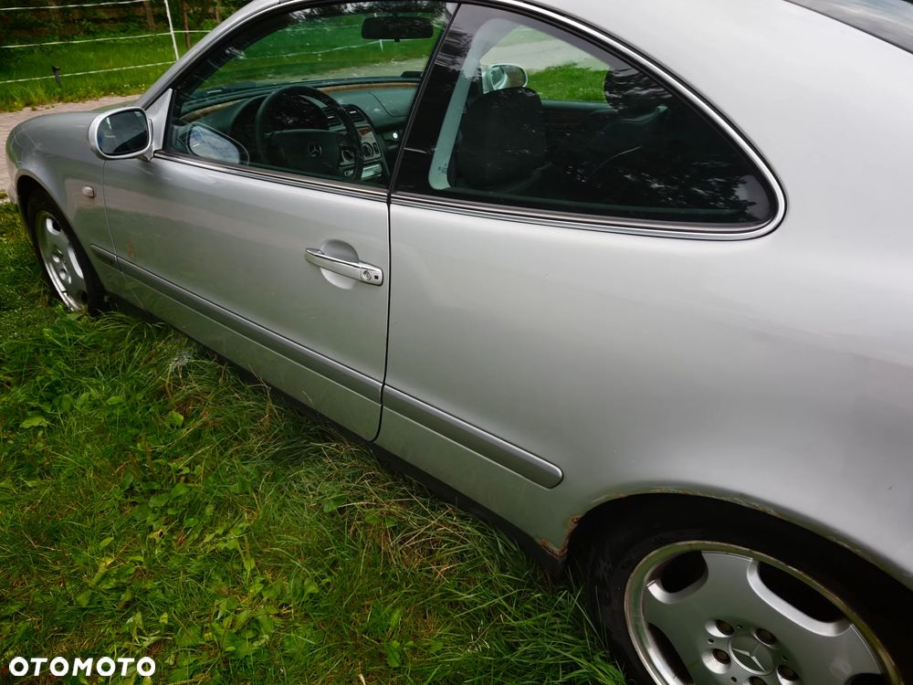 Mercedes-Benz CLK - 8