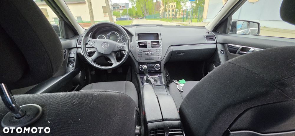 Mercedes-Benz Klasa C 180 BlueEFFICIENCY - 9