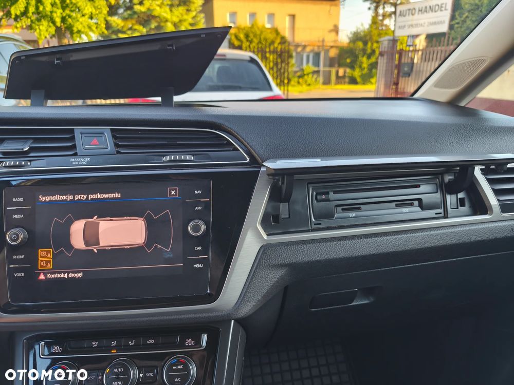 Volkswagen Touran 1.5 TSI EVO Trendline - 24