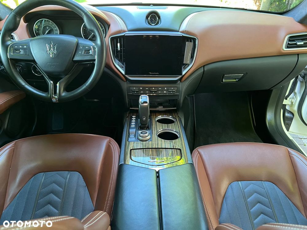 Maserati Ghibli S Q4 Granlusso - 12