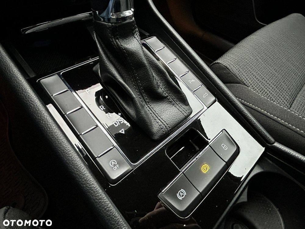 Skoda Superb 2.0 TDI Ambition DSG7 - 22