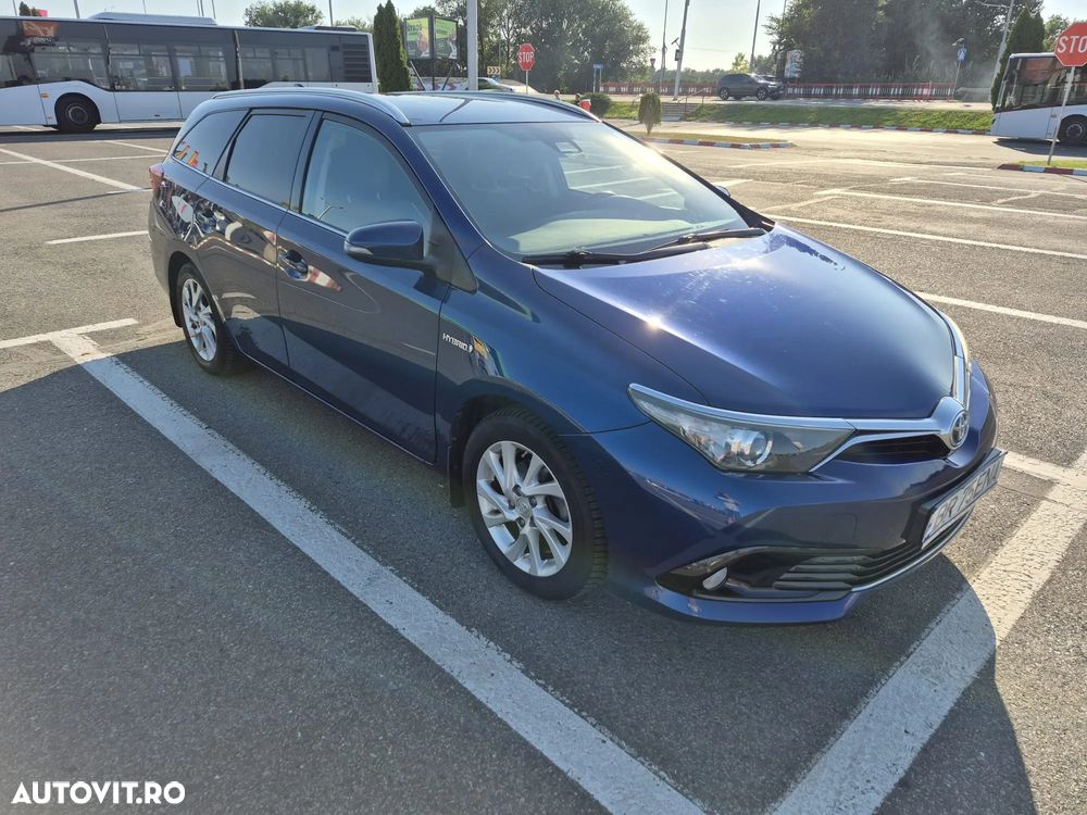Toyota Auris 1.8 L VVT-i HSD Luna - 7