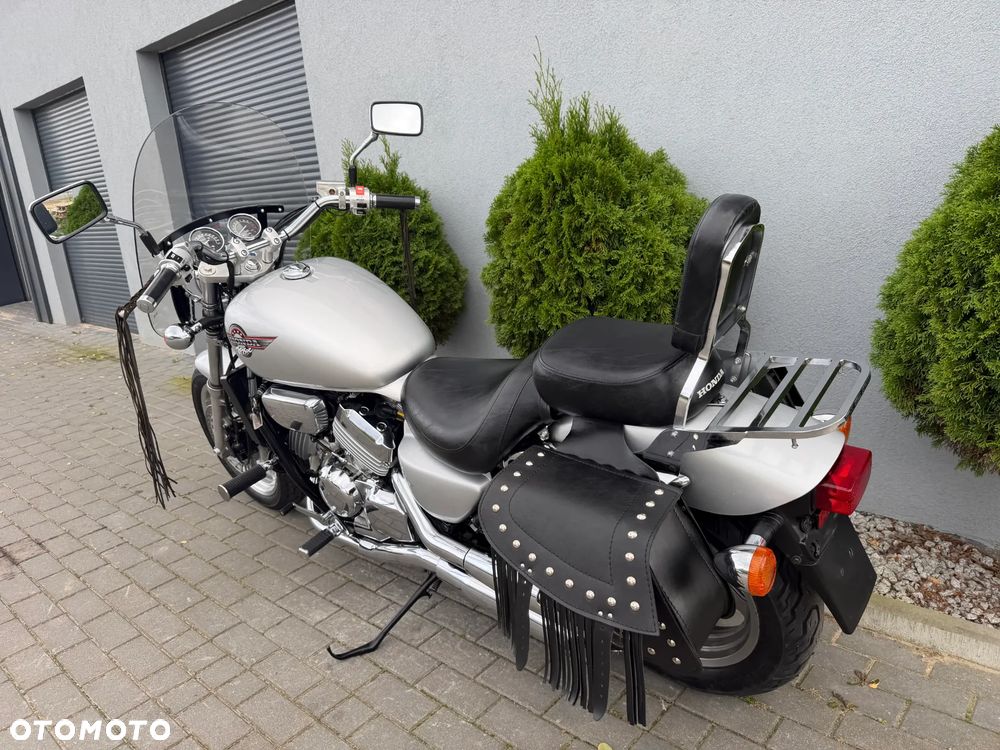 Honda VF - 8