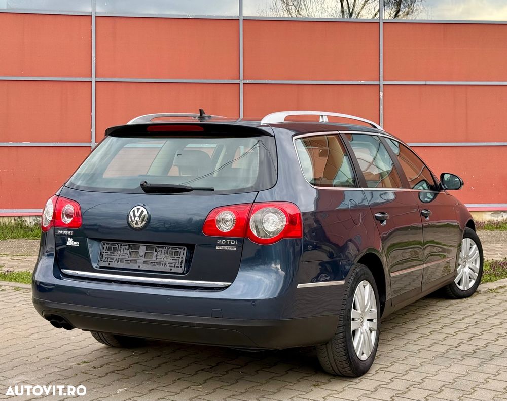Volkswagen Passat 2.0 TDI DPF 4Motion Highline - 24