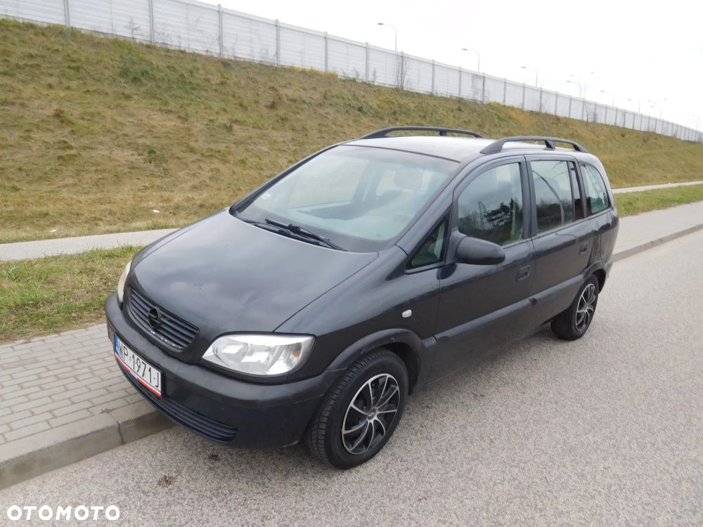 Opel Zafira 1.8 16V Comfort - 2