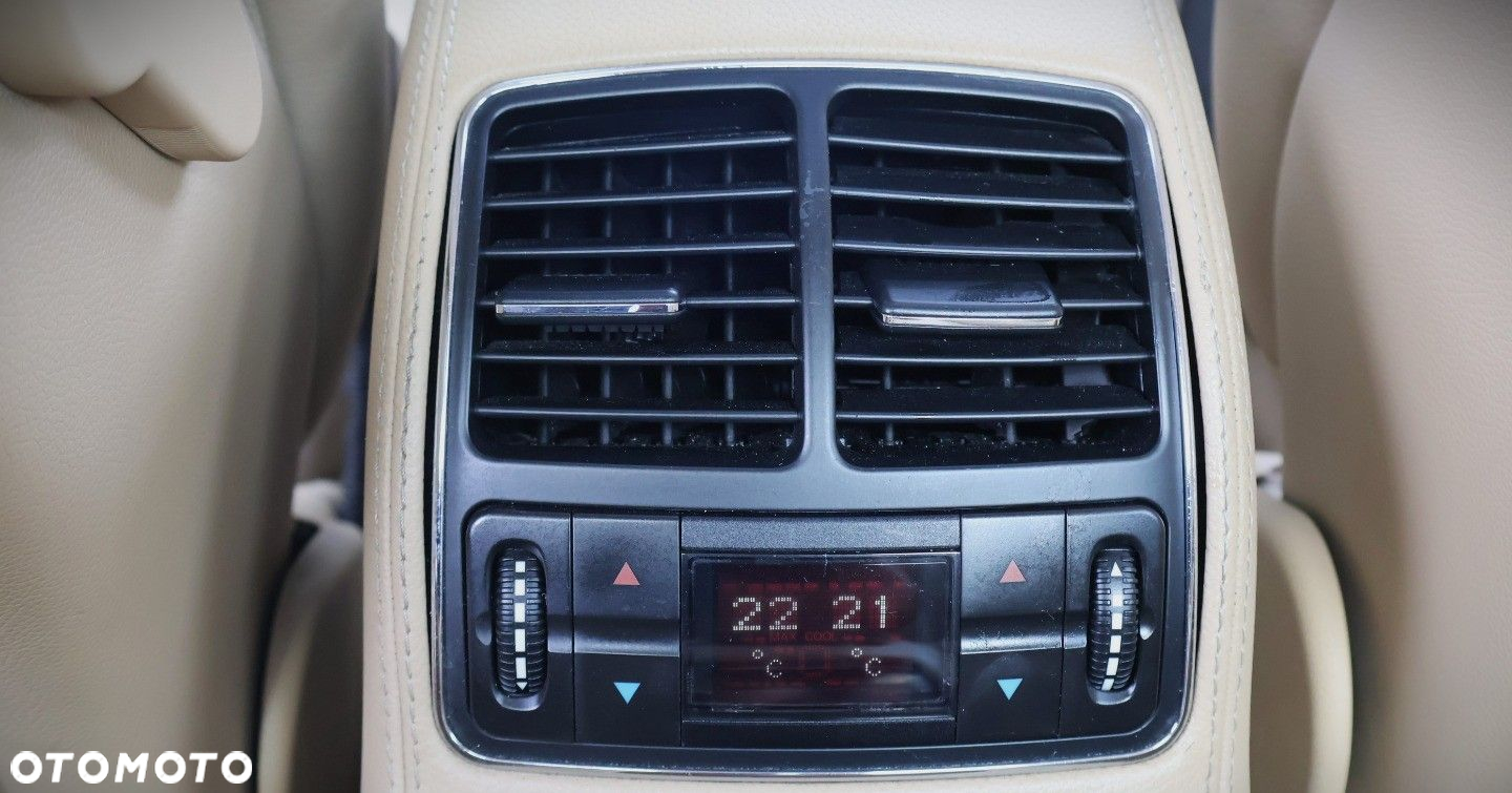 Mercedes-Benz CLS - 25