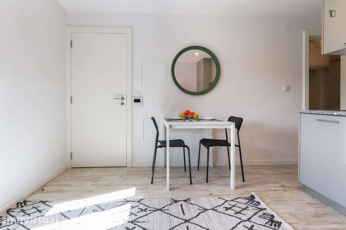 Estúdio - localizado em Ajuda Lisbon - Grande imagem: 2/14