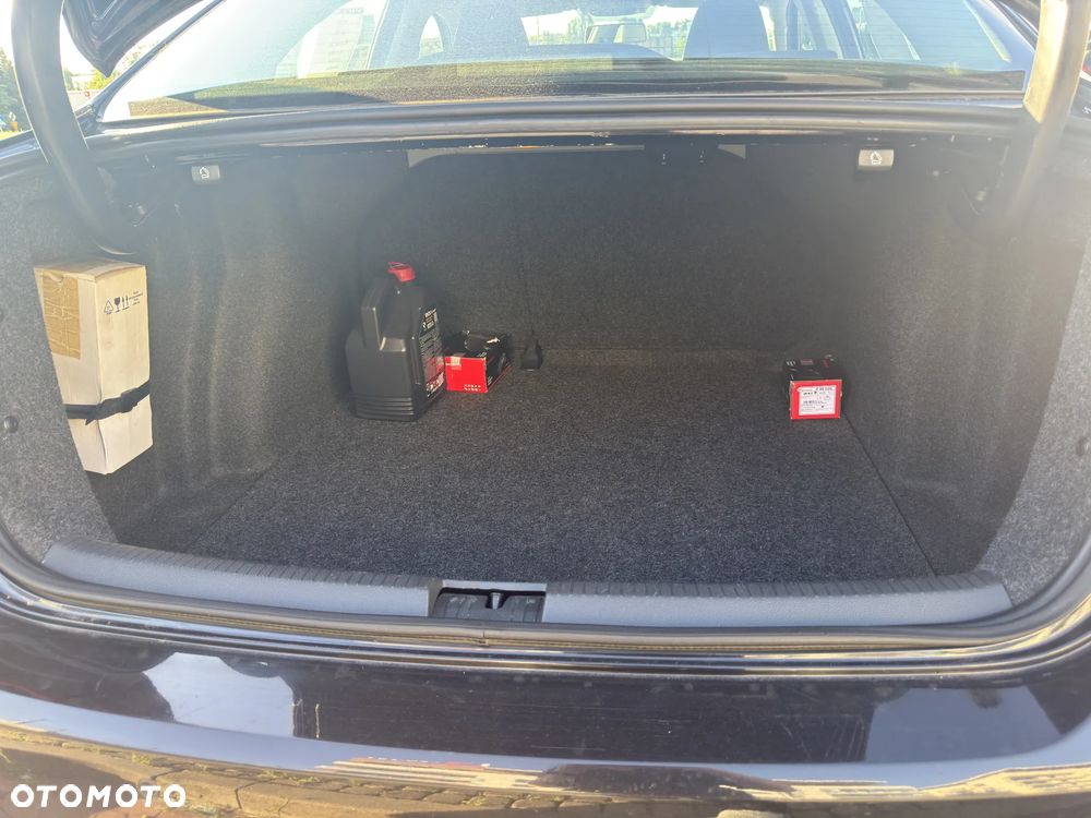 Volkswagen Jetta 1.4 TSI Trendline - 11