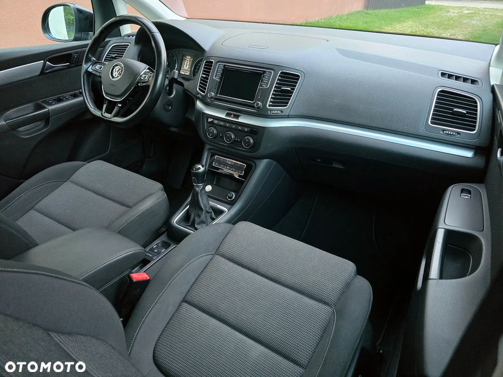 Volkswagen Sharan 2.0 TDI 4MOTION Comfortline - 8